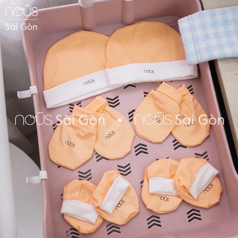 Bao tay, bao chân và mũ sơ sinh petit cho bé Nous