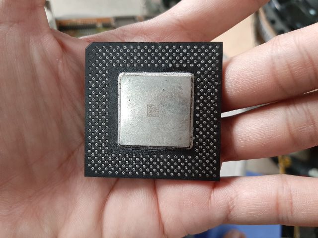 Cpu cổ socket 7 ko có đồ test bán đại nhe. 589nhattao