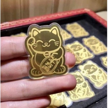 Mèo vàng thần tài trâu vàng may mắn mang lộc lá do với người dùng dạng miếng dán cực hot tết 2021 năm nay
