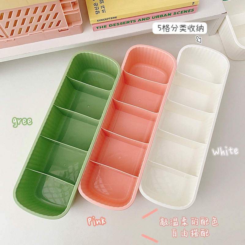 Hộp Đựng Đồ Lót/Vớ Để Bàn Chia Ngăn Đơn Giản Ba Trong Một G048