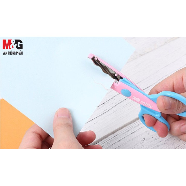 Kéo cắt giấy răng cưa M&G FSS91301 135mm an toàn cho bé sáng tạo