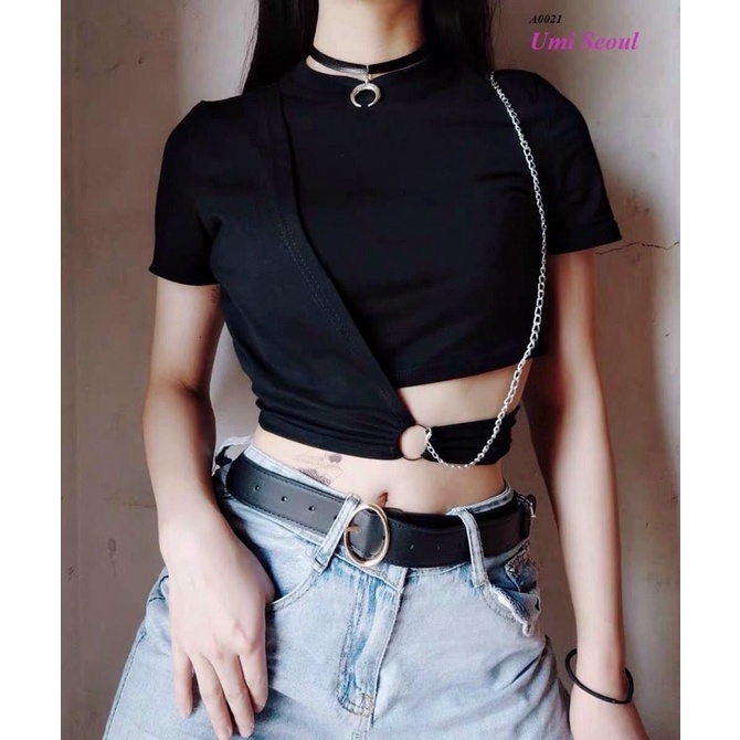 Áo thun lụa croptop tay ngắn cắt xẻ eo phối khoen đính xích TU120