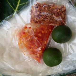 3Cái Bánh tráng phơi Sương ớt tắc muối tôm siêu Cay Trúc Lam