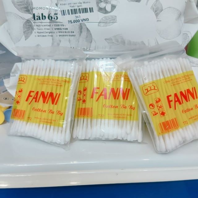 Tăm bông cho bé