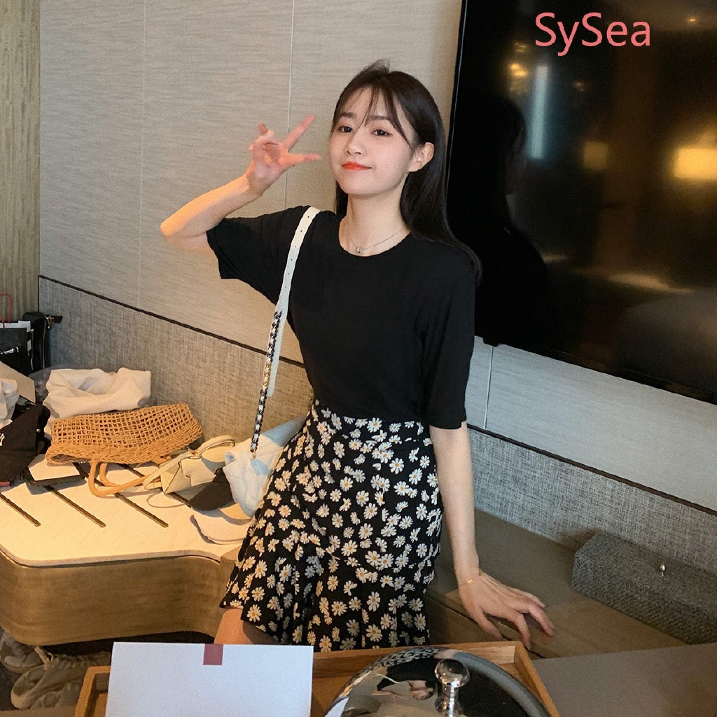 Chân Váy Lưng Cao Hoạ Tiết Hoa Nữ Tính