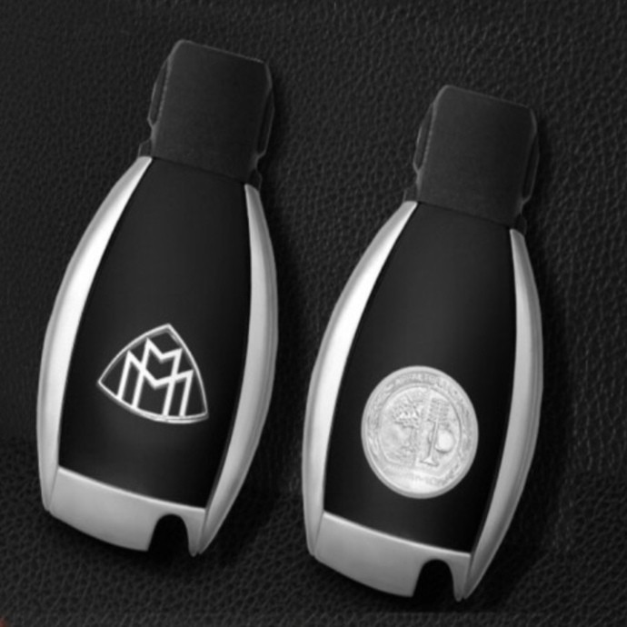 Sản Phẩm Nắp ốp lưng chìa khóa độ xe ô tô Mercedes thành logo cao cấp Maybach BNJ69 .