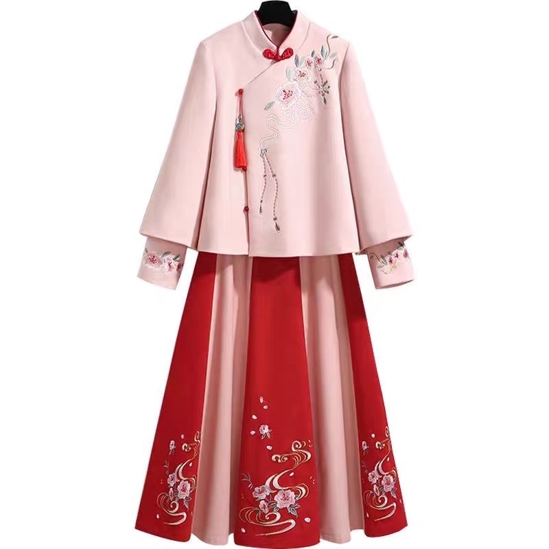 QCCC đầm cổ trang Trug hua.