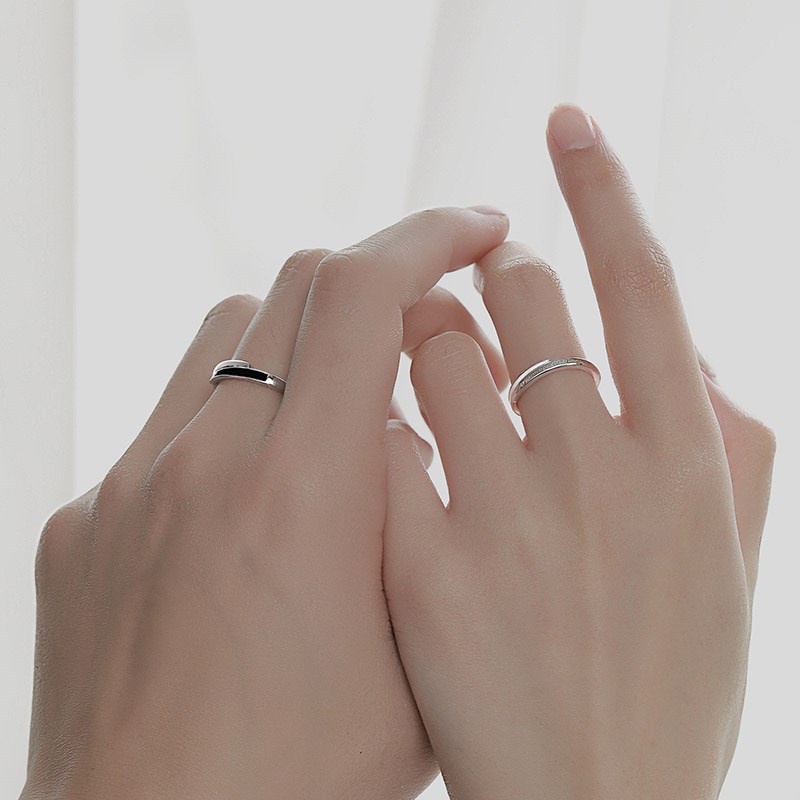 Nhẫn Cặp Khắc Chữ Thiết Kế Đơn Giản Thích Hợp Làm Quà Tặng Cho Cặ