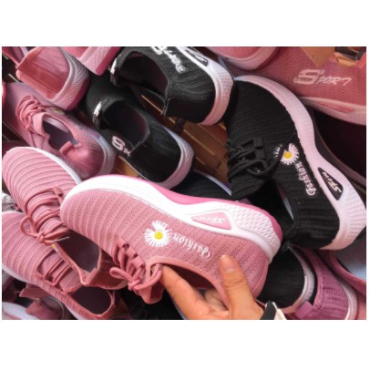 XGA122 giày thể thao nữ thêu hoa cúc