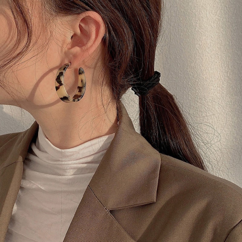 Bông tai hình tròn thiết kế Hàn Quốc cổ điển