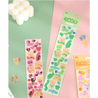 Bộ Hai Miếng Dán Hình Gấu Cute