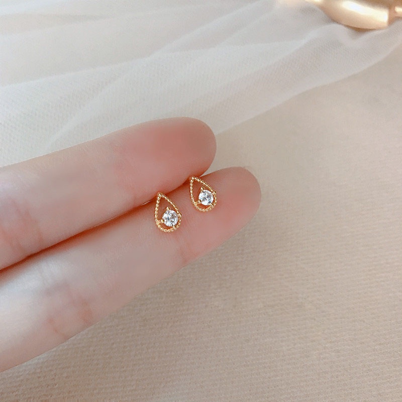 Cặp bông tai hợp kim đính đá nhiều kiểu dáng thời trang cho nữ