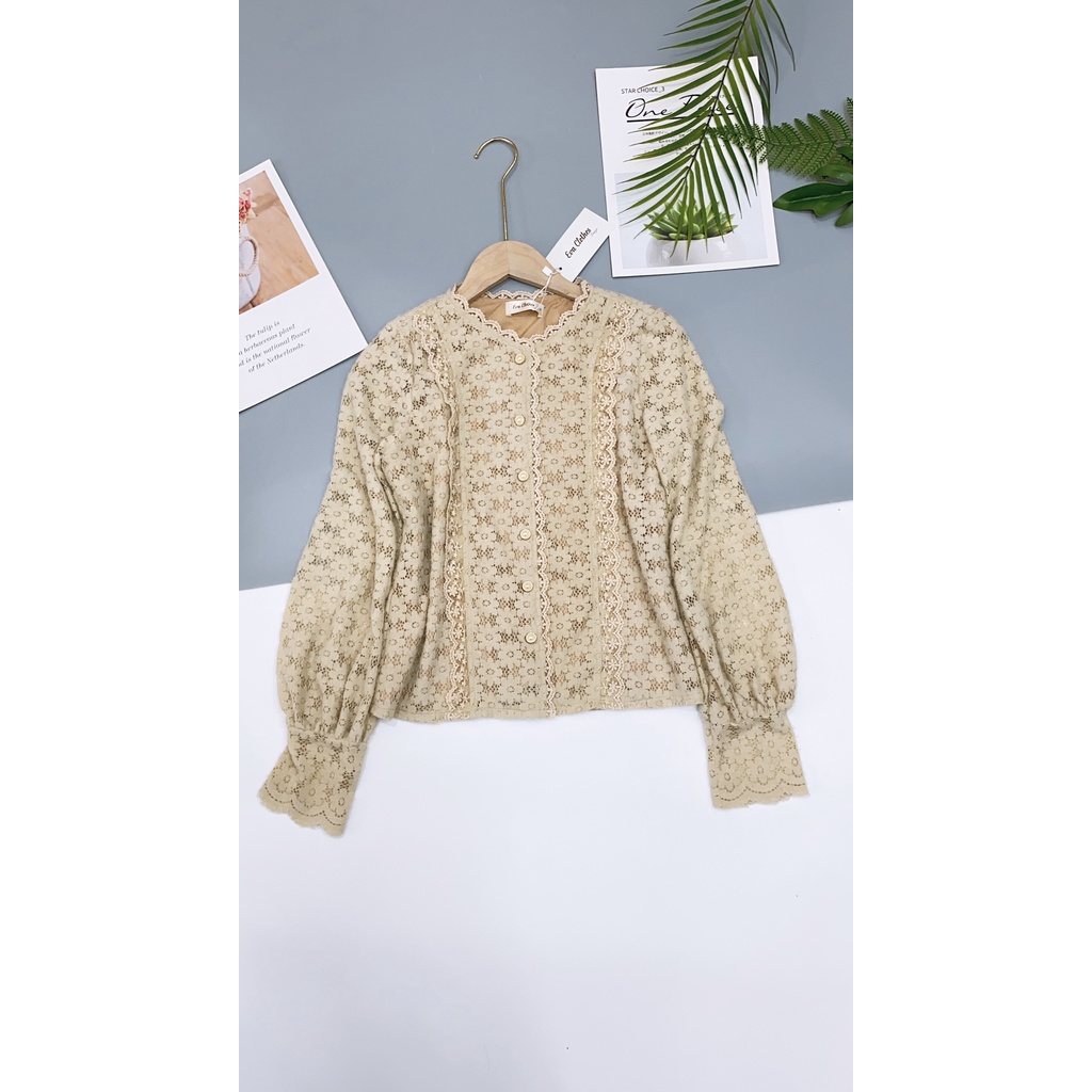 Áo sơ mi nữ ren dài tay đẹp hai lớp dáng suông cổ tròn màu trắng be đi làm đi chơi | BigBuy360 - bigbuy360.vn