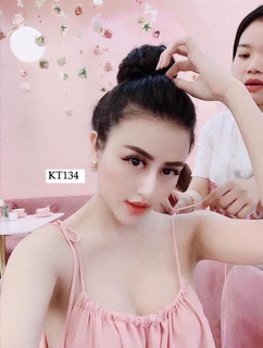 Váy cổ yếm chân bèo