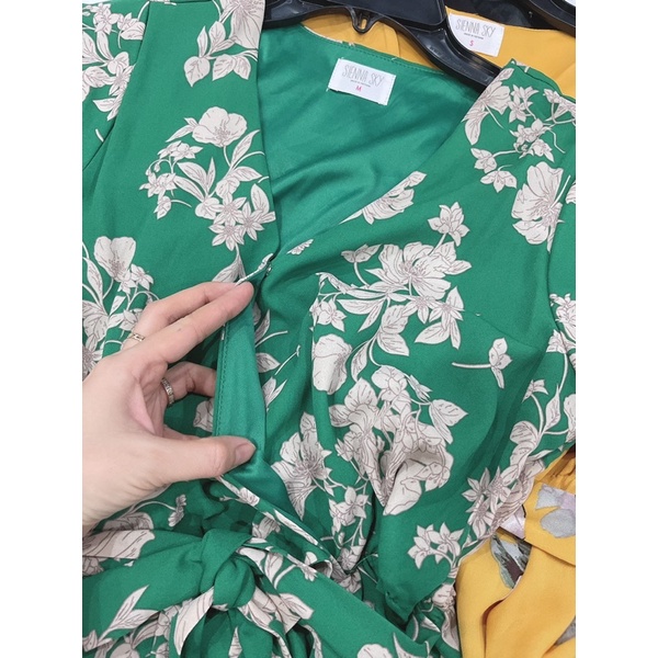 Đầm hoa vạt chéo xuất dư xịn