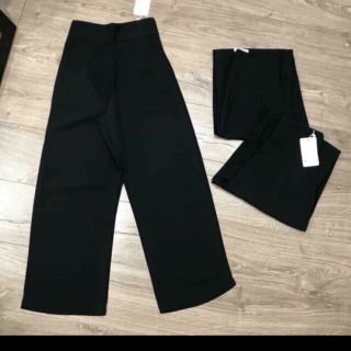 Quần ống rộng sale còn 150k.