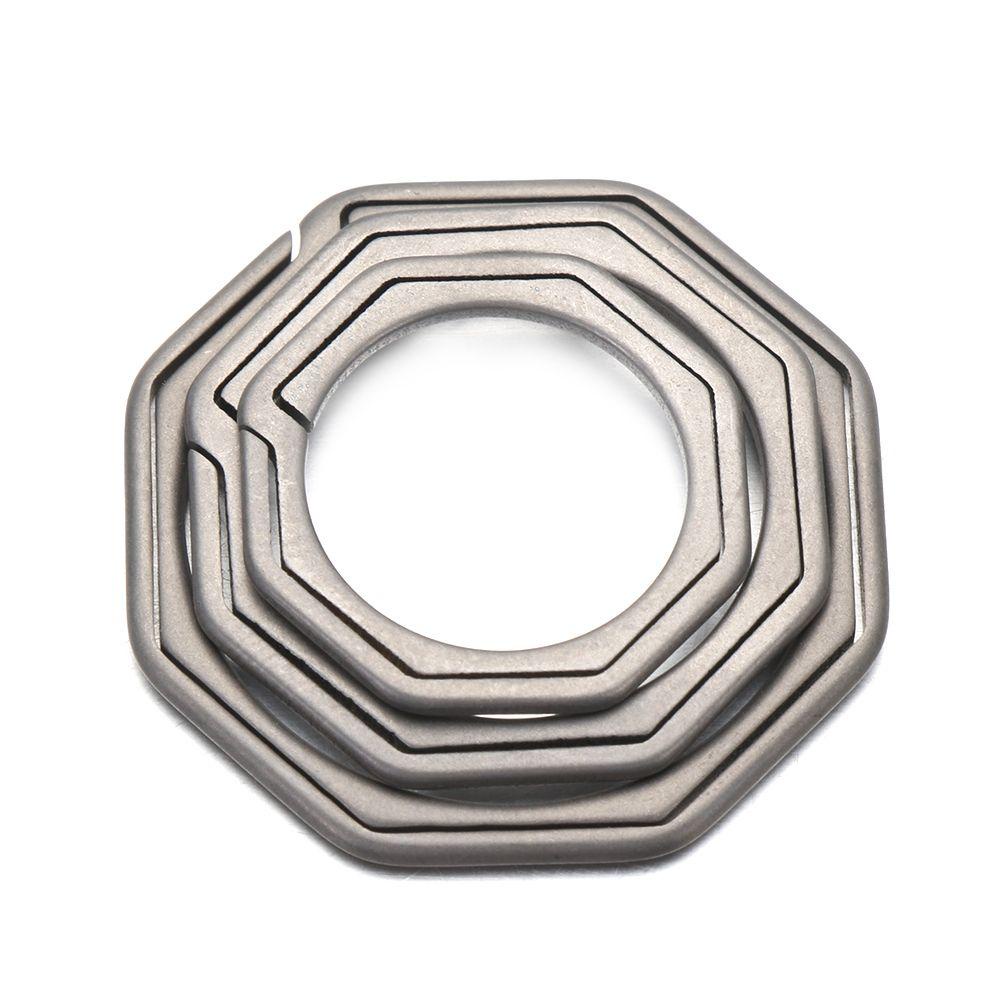 Móc Khóa Xe Hơi Bằng Hợp Kim Titan Chất Lượng Cao