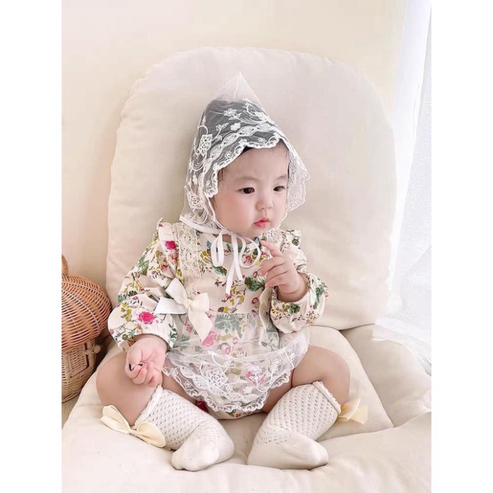 Body phủ ren kèm mũ bé gái