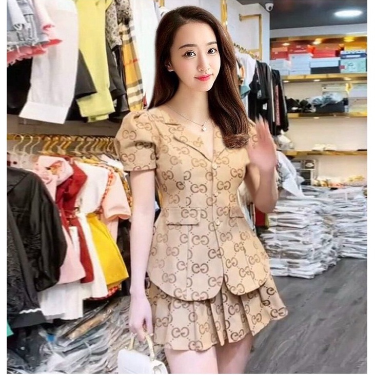 Sét áo vest kèm chân váy hoạ tiết chữ