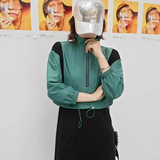ÁO KHOÁC DÙ NỮ CÓ DÂY RÚT EO
