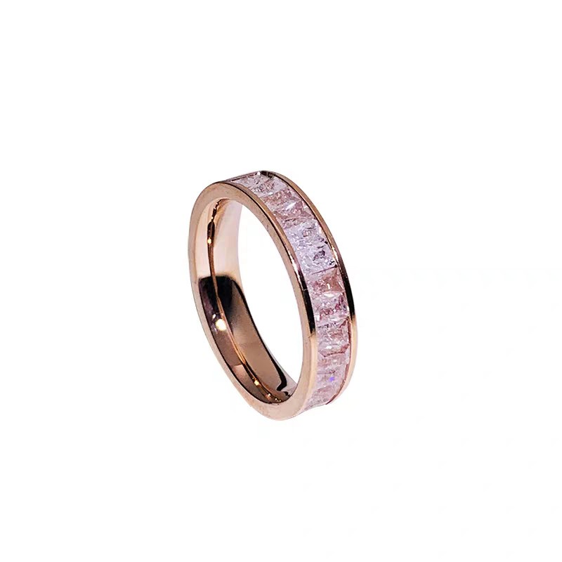 Nhẫn Cặp Bằng Thép Titan Mạ Vàng Hồng 18K Đính Đá Pha Lê