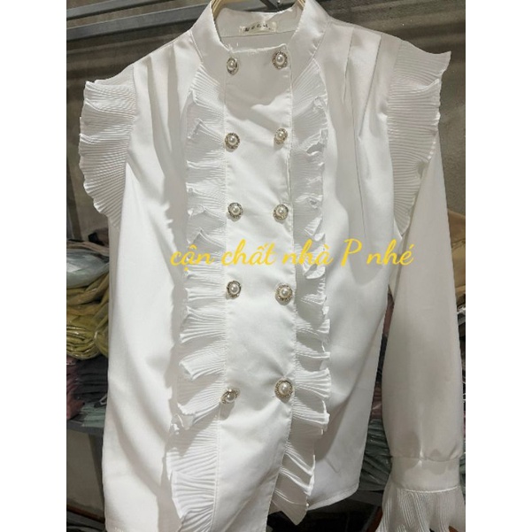 Áo sơ mi trắng tay bèo cúc đồng sang chảnh