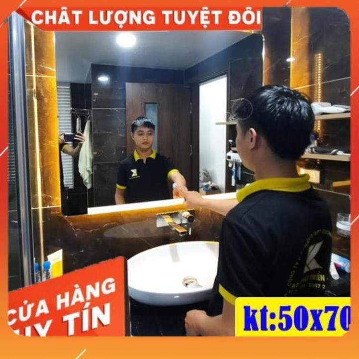 gương led phòng tắm kết hợp phá sương đồng hồ nhiệt độ hiện đại kích thước 50x70 - guonghoangkim mirror | BigBuy360 - bigbuy360.vn