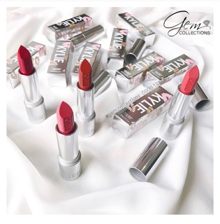 Son thỏi KYLIE Creme Lipstick màu TroubleMaker