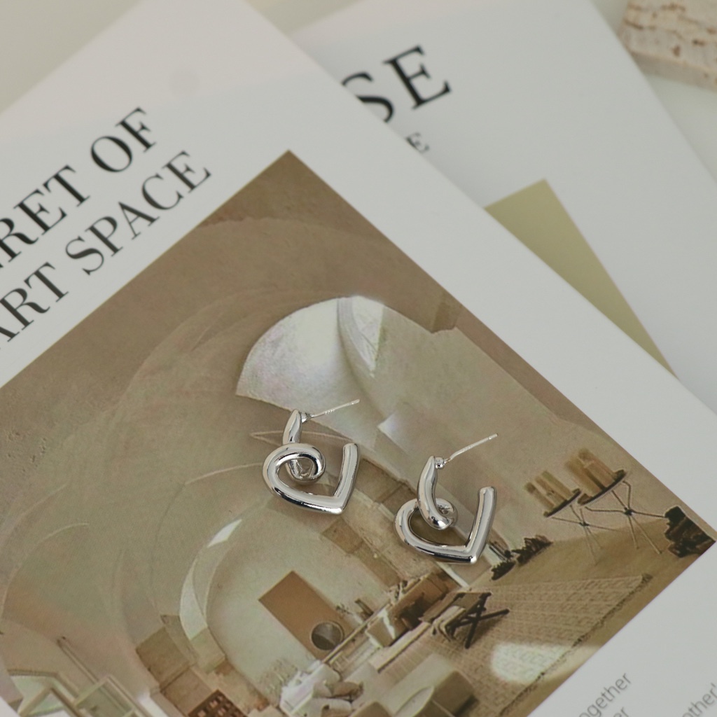 Bông Tai Kim Loại Hình Trái Tim Phong Cách Harajuku Dành Cho Nữ