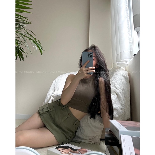 Thun croptop cổ tròn có lót mút - Váy kaki jean túi hộp có quần trong