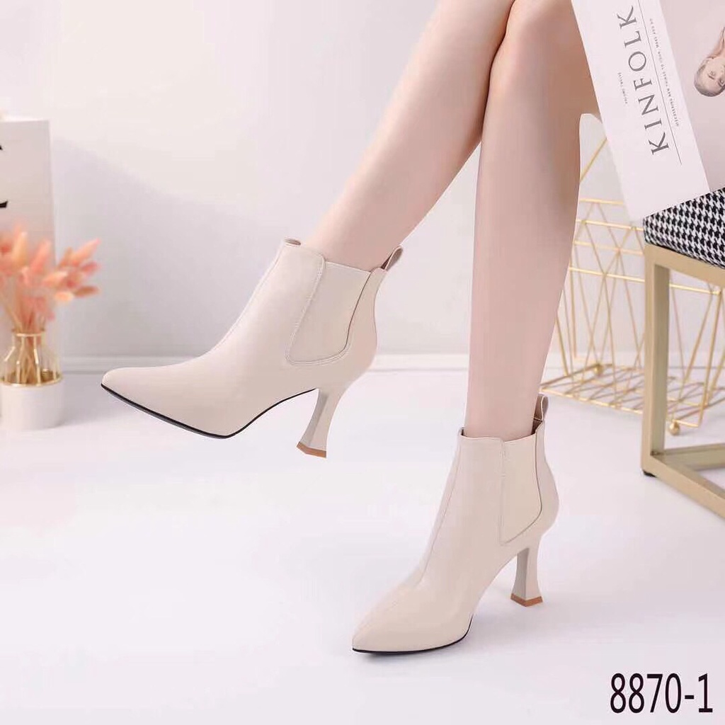 Giày bốt thời trang nữ PPP ❤️FREESHIP❤️ Boots cổ chân chun co giãn da mềm mũi nhọn gót vuông 9cm 8870-1