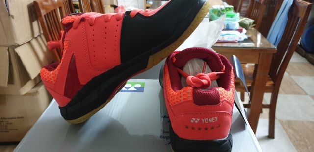 Giày cầu lông nam nữ Yonex sale