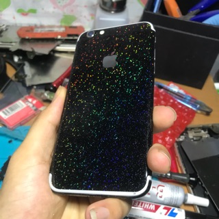 Miếng dán skin iphone 5-6-7-8 tráng bóng gương ánh nhũ rất đẹp! Bạn đặt hàng thì ghi tên dòng máy o shope hoặc ibx
