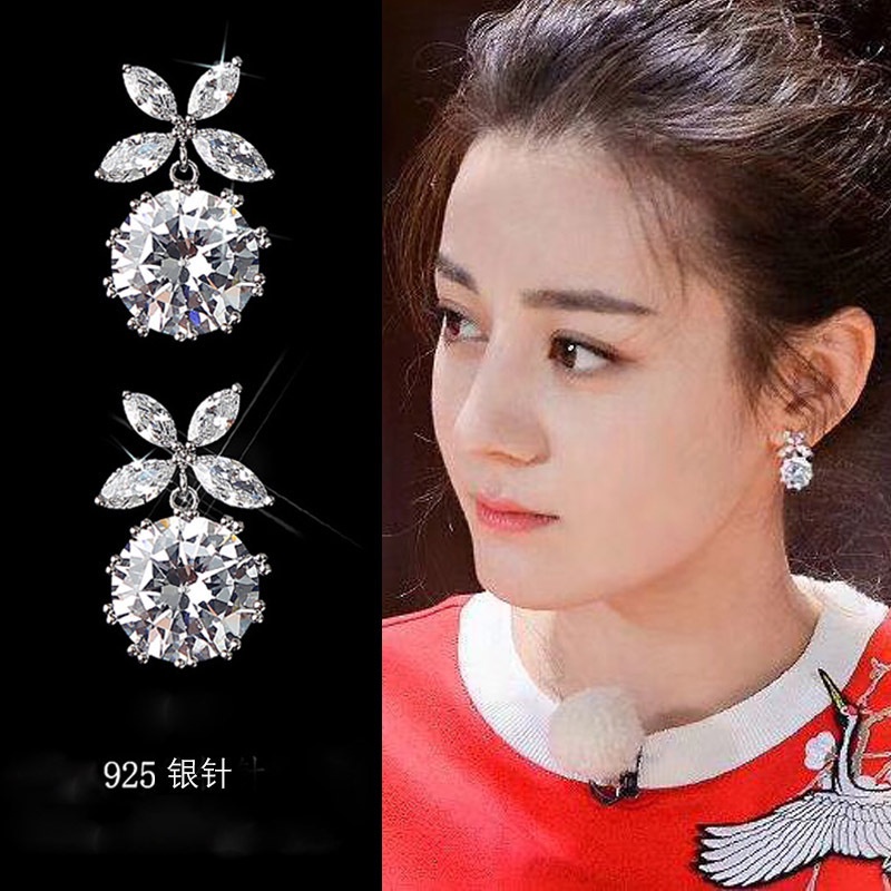 Đôi khuyên tai mạ bạc 925 đính đá thời trang sành điệu cho nữ