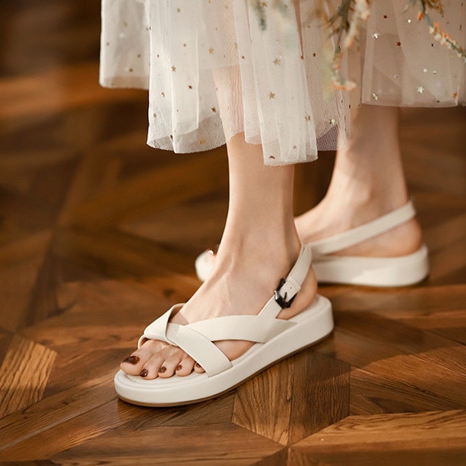 Dép nữ thời trang thoải mái và chất lượng tốt