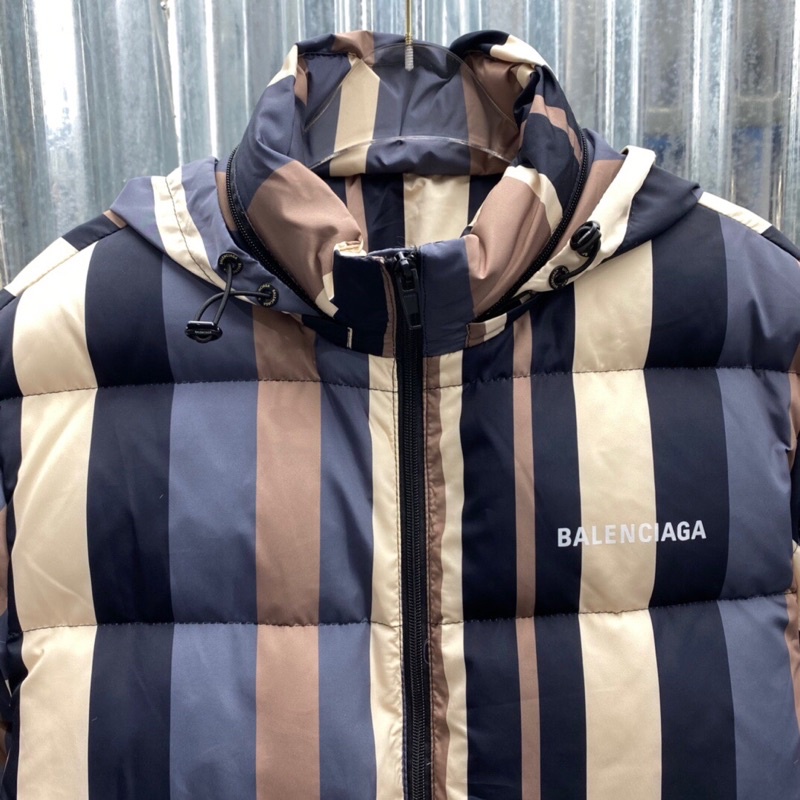 Áo khoác phao, áo khoác đại hàn siêu nhẹ thương hiệu Balenciaga