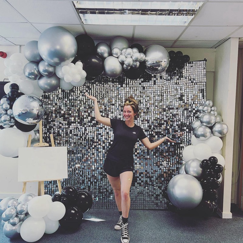 Tấm Phông Nền 30×30CM Họa Tiết Kim Sa Lấp Lánh Dùng Để Trang Trí Tiệc