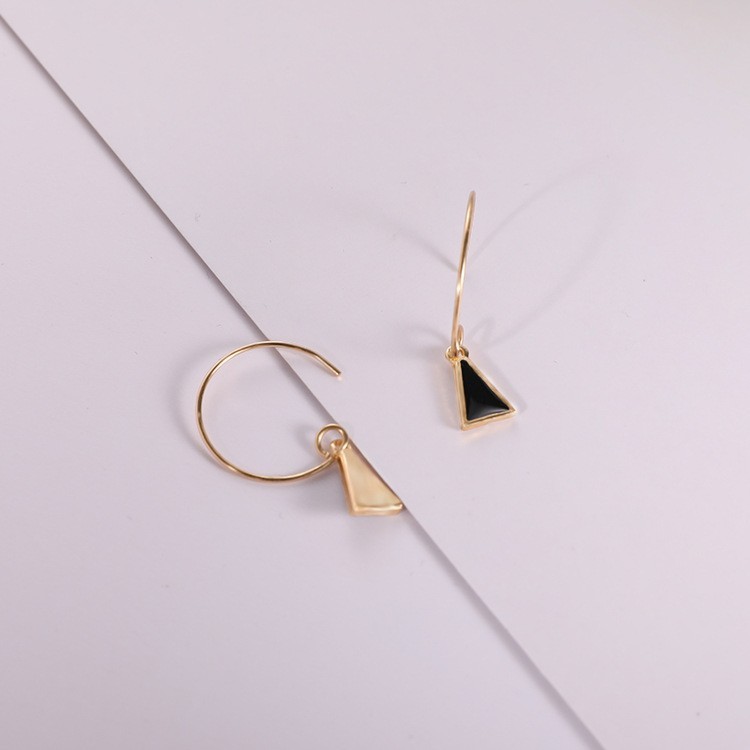 Đôi bông tai dạng móc họa tiết hình tam giác kiểu dáng thanh lịch cho nữ | BigBuy360 - bigbuy360.vn