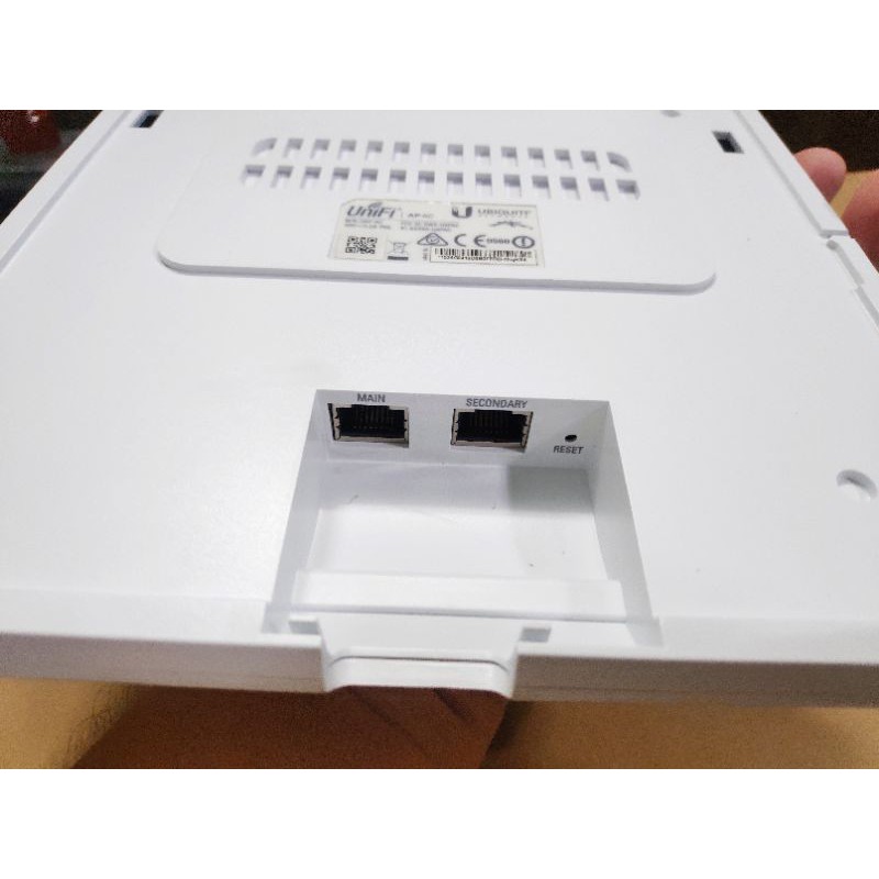 🩸[CHÍNH HÃNG]🩸Bộ phát WIFI UniFi AP-AC Chuẩn Wifi AC Tốc Độ 1750Mp - Hàng USA - sức tải 200 máy