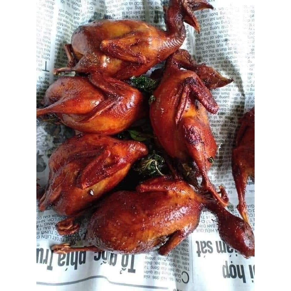 Chim cút quay lá móc mật khay 10 con