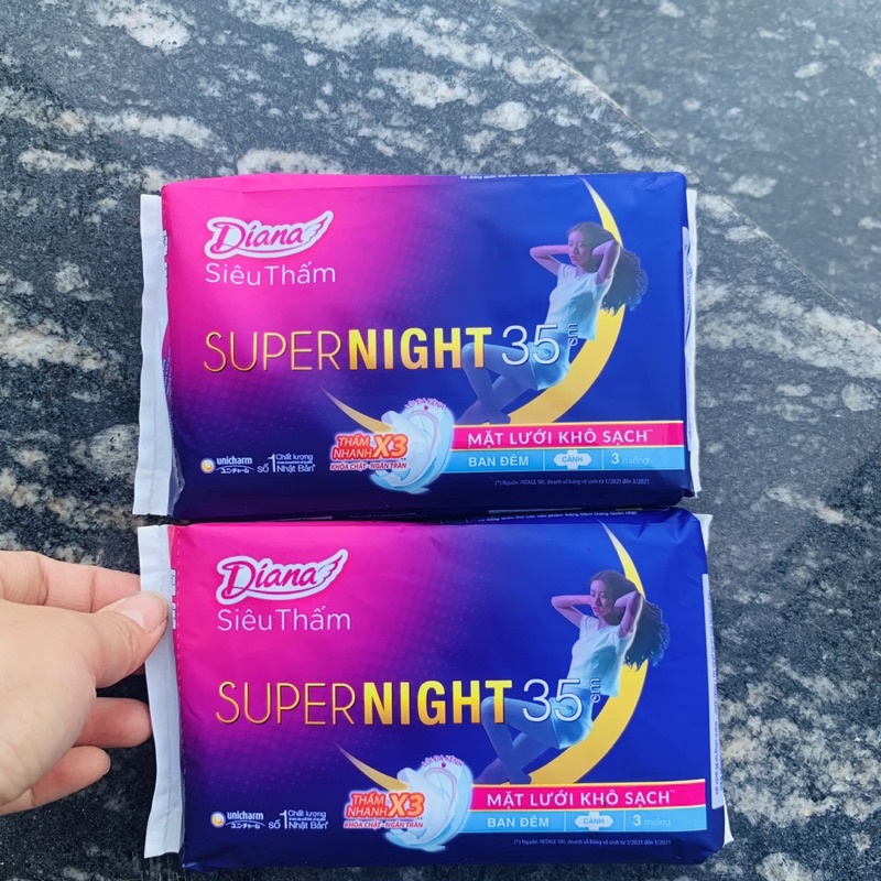 Băng Vệ Sinh Diana Super Night 35cm Có Cánh Ban Đêm