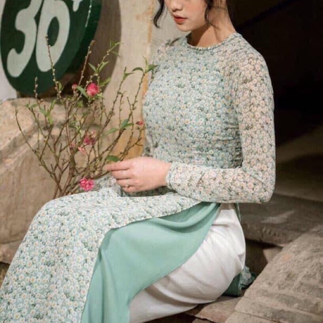 Áo dài 4 tà hoa nhí cổ tròn