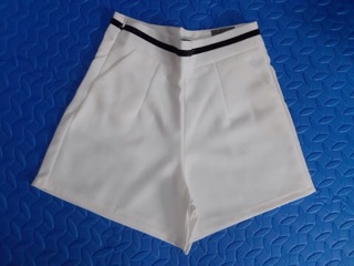 Quần short cạp cao