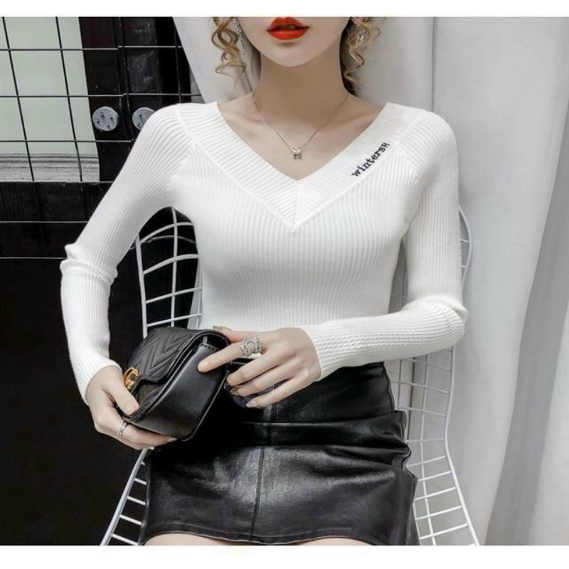 Áo thun cổ tim tay dài cổ thêu chữ  (A15