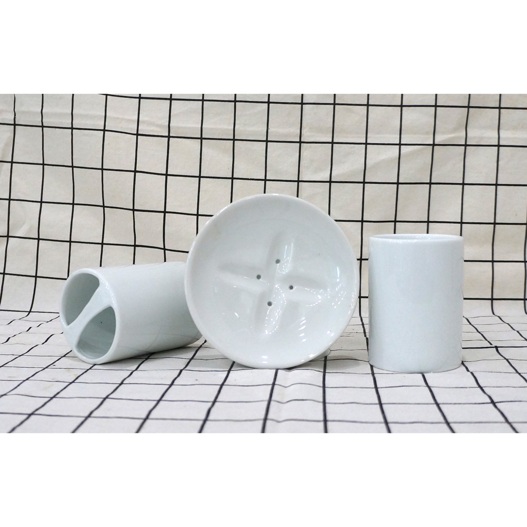 Bộ phụ kiện nhà tắm