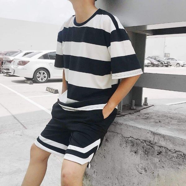 Quần Sort Unisex - Quần Sort Thể Thao Nam Nữ Viền Chữ V Có 2 Line Cá Tính, Năng Động, Đá Banh, Gym, Đi Biển | BigBuy360 - bigbuy360.vn