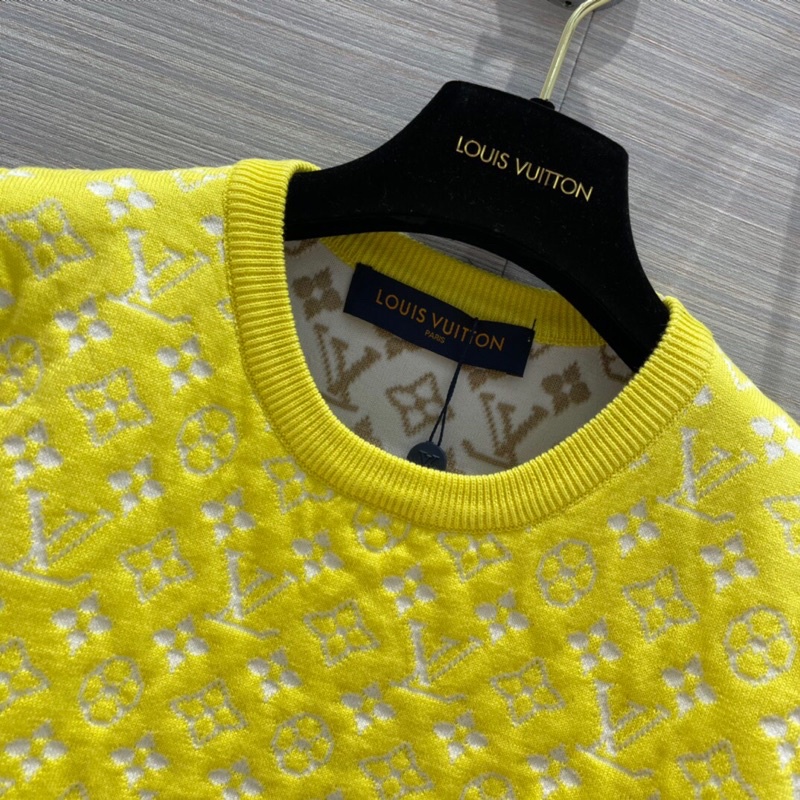 Áo ngắn tay dệt kim mẫu mới xuân hè 2022 logo nổi thương hiệu Louis Vuitton LV cao cấp phối 3 màu trẻ trung thời trang
