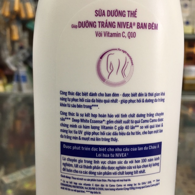 Dưỡng thể trắng da ban đêm NIVEA Extra White Night Nourish 400ml