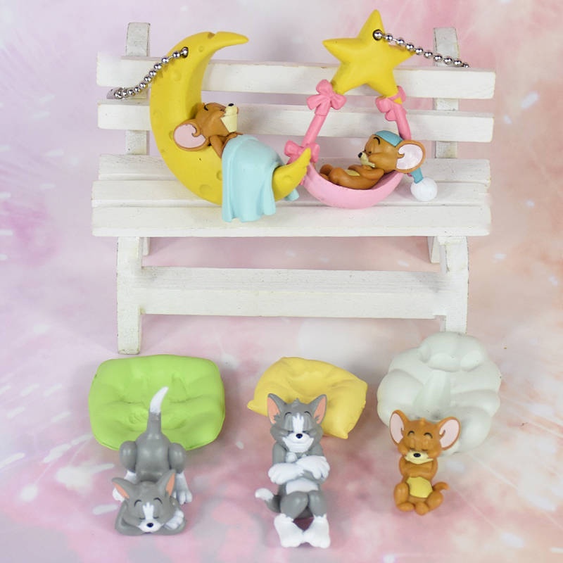 Cat and Mouse Tom Jerry Anime Peripheral Garage Kits Model Furnishing Articles Doll Children's Toy Birthday Baking Gift Auto department store supplies