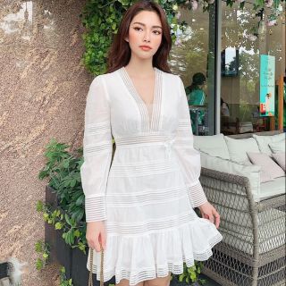 Đầm trắng phối ren đuôi cá